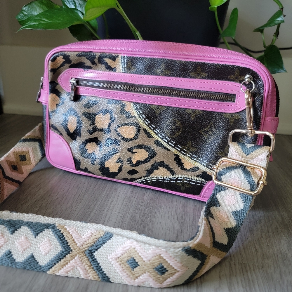 SALE🎉 RARE Authentic LV Marly Draggone clutch bag To Crossbody - Picture 15 of 15